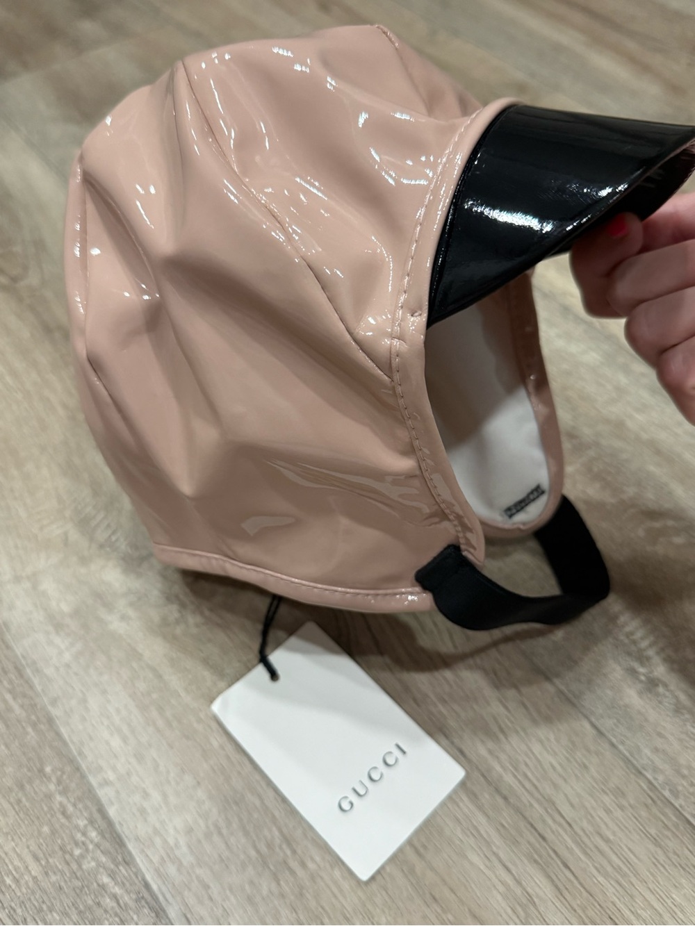 Gucci kids Patent Leather brim Cap / kids hat in size L